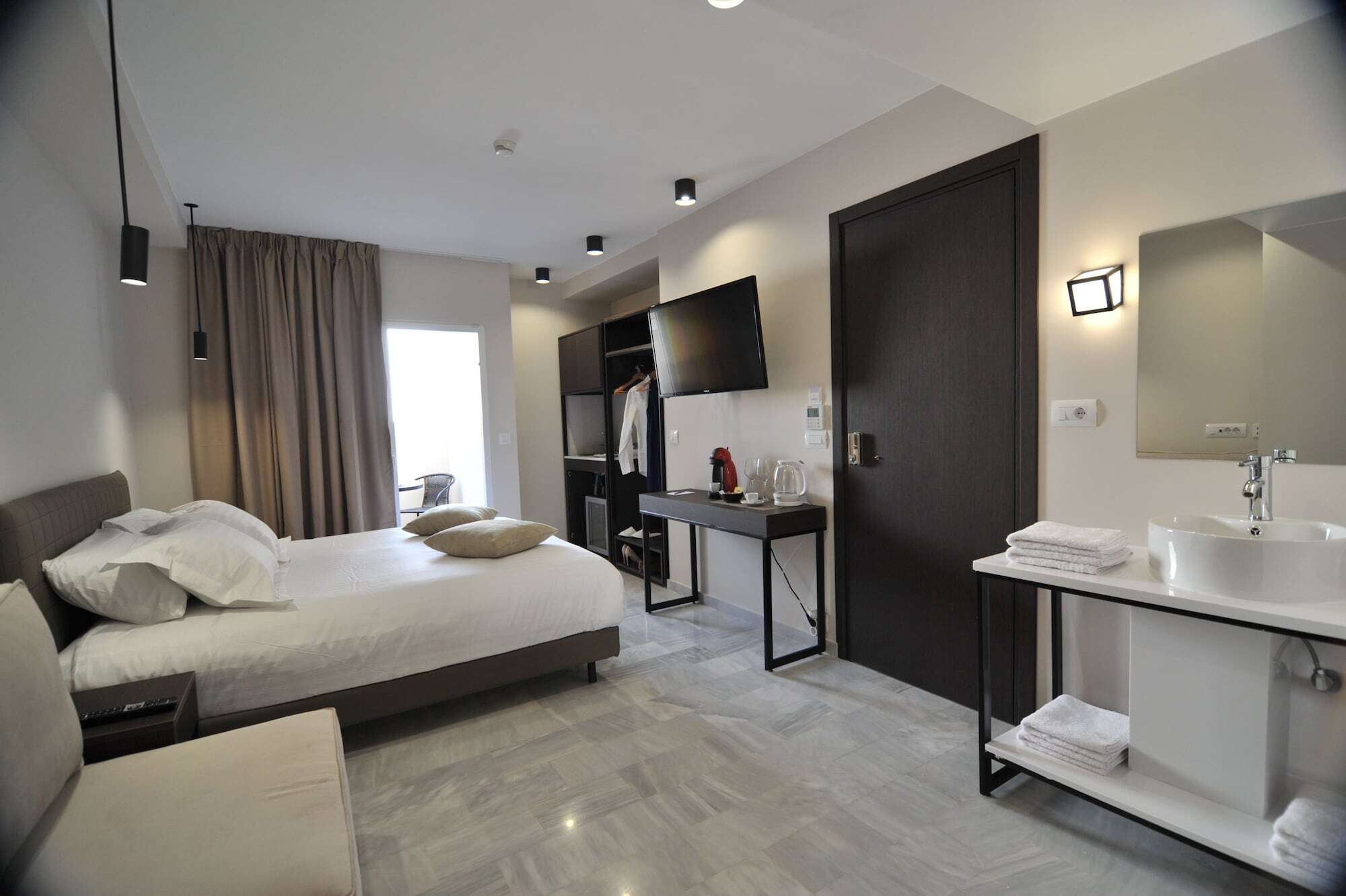 Hotel B4B Athens 365 Zewnętrze zdjęcie