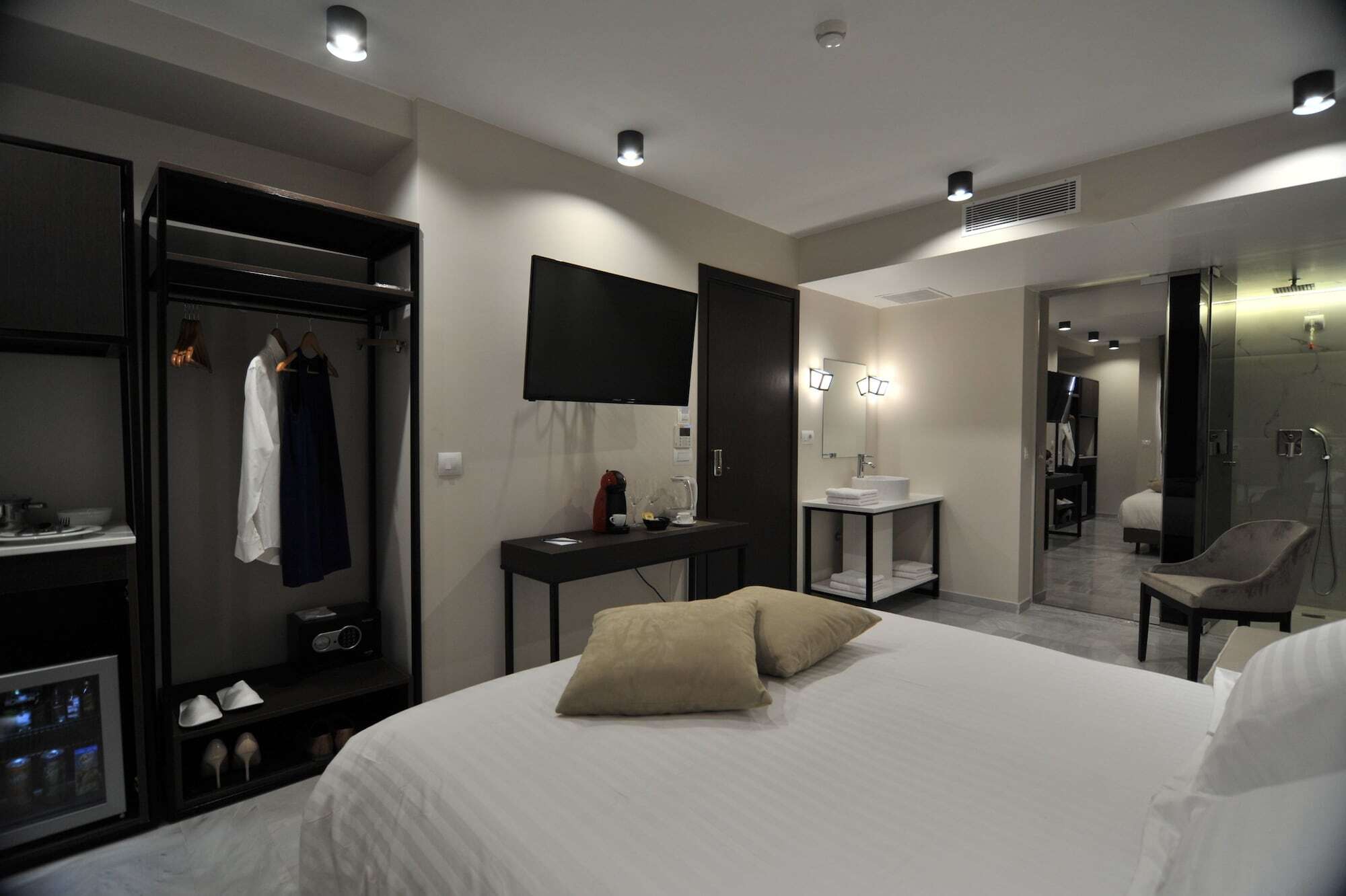 Hotel B4B Athens 365 Zewnętrze zdjęcie